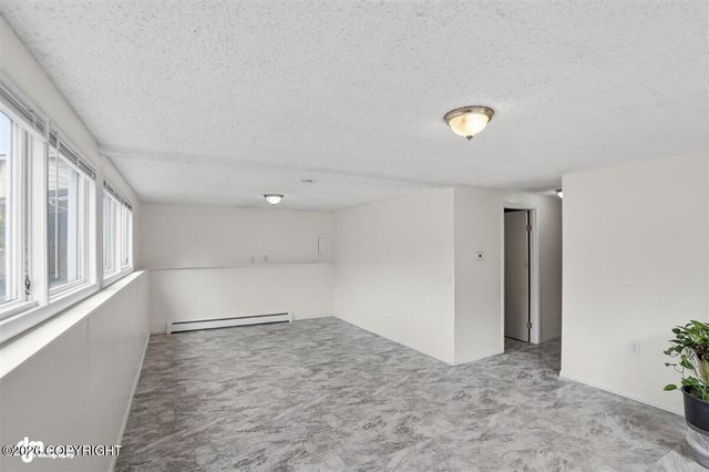 7643 E 20th Avenue, Anchorage, AK 99504