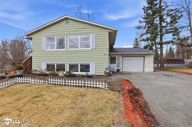 7643 E 20th Avenue, Anchorage, AK 99504