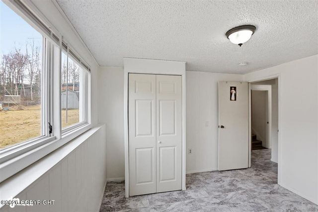 7643 E 20th Avenue, Anchorage, AK 99504