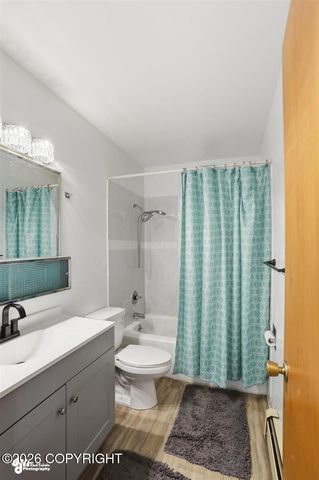 7643 E 20th Avenue, Anchorage, AK 99504