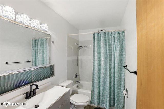7643 E 20th Avenue, Anchorage, AK 99504