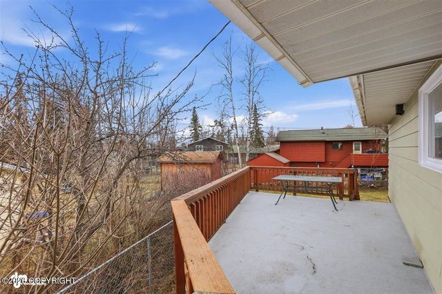 7643 E 20th Avenue, Anchorage, AK 99504