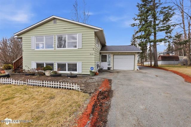 7643 E 20th Avenue, Anchorage, AK 99504