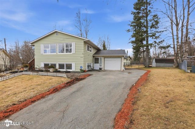 7643 E 20th Avenue, Anchorage, AK 99504
