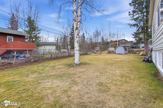 7643 E 20th Avenue, Anchorage, AK 99504