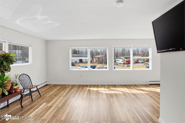 7643 E 20th Avenue, Anchorage, AK 99504