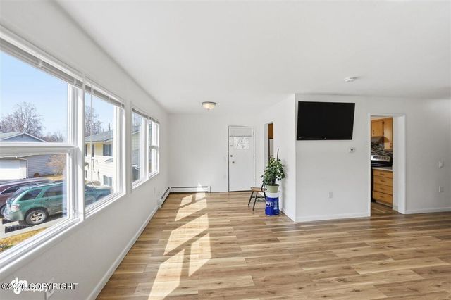 7643 E 20th Avenue, Anchorage, AK 99504