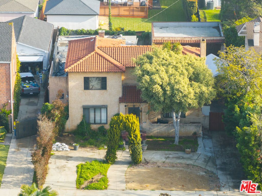 2208 Virginia Road, Los Angeles, CA 90016 — exterior