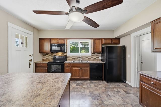3044 Iowa Street, Oakland, PA 15219