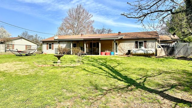 508 Monroe Street, Thayer, MO 65791