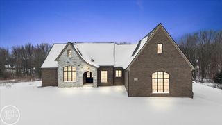 11182 Karen D Drive Unit #14, Bruce, MI 48065