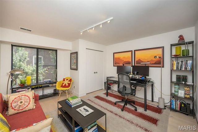 5567 Waterman Boulevard B, St Louis, MO 63112