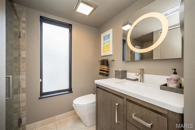 5567 Waterman Boulevard B, St Louis, MO 63112
