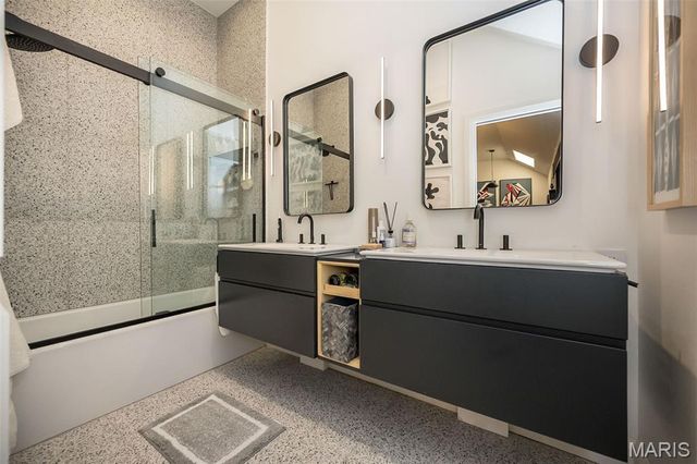 5567 Waterman Boulevard B, St Louis, MO 63112