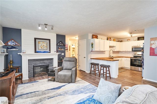 329 Spruce Street, Barberton, OH 44203