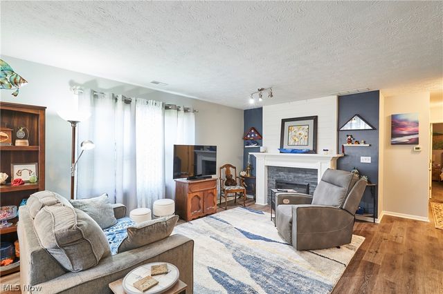 329 Spruce Street, Barberton, OH 44203