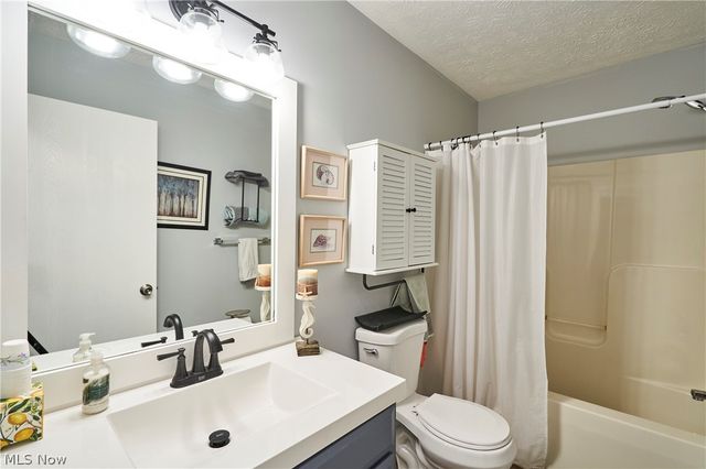 329 Spruce Street, Barberton, OH 44203