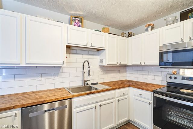 329 Spruce Street, Barberton, OH 44203