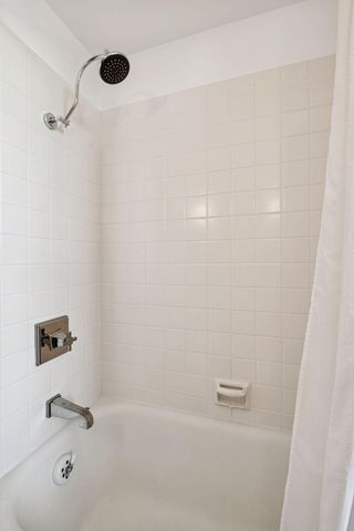 510 Groveland Avenue 522, Minneapolis, MN 55403