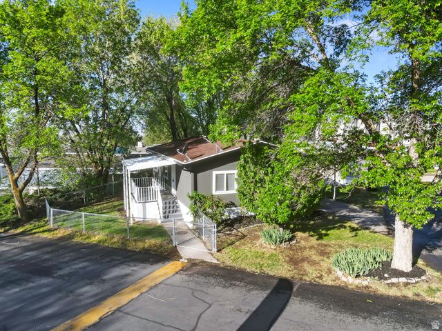 96 BARRINGTON WAY, Layton, UT 84041