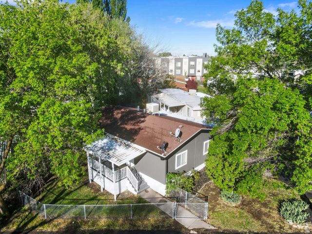 96 BARRINGTON WAY, Layton, UT 84041