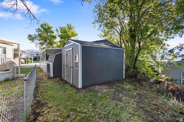 96 BARRINGTON WAY, Layton, UT 84041