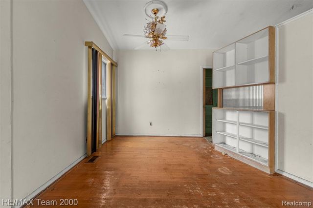 15211 Joan Street, Oak Park, MI 48237