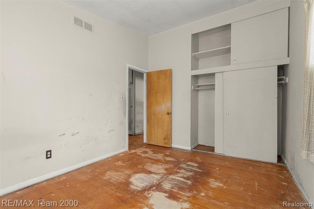 15211 Joan Street, Oak Park, MI 48237