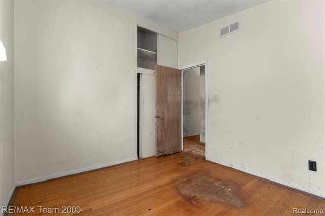 15211 Joan Street, Oak Park, MI 48237