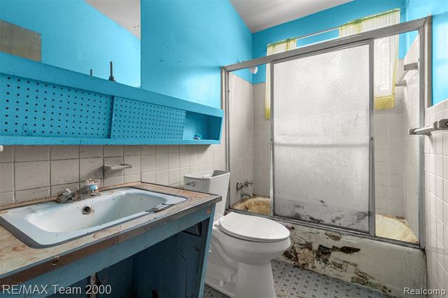 15211 Joan Street, Oak Park, MI 48237