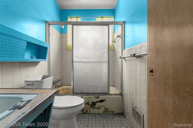 15211 Joan Street, Oak Park, MI 48237