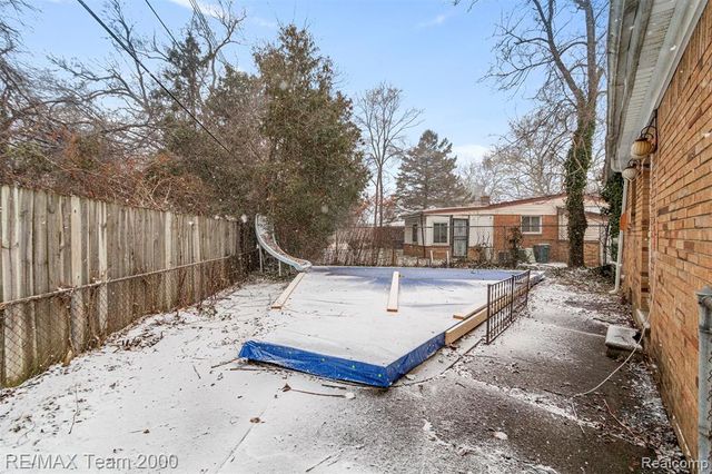 15211 Joan Street, Oak Park, MI 48237