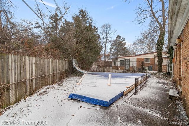 15211 Joan Street, Oak Park, MI 48237