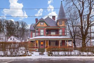 503 School St, Athol, MA 01331