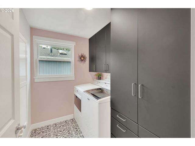 16431 Nw CHARLAIS St, Beaverton, OR 97006