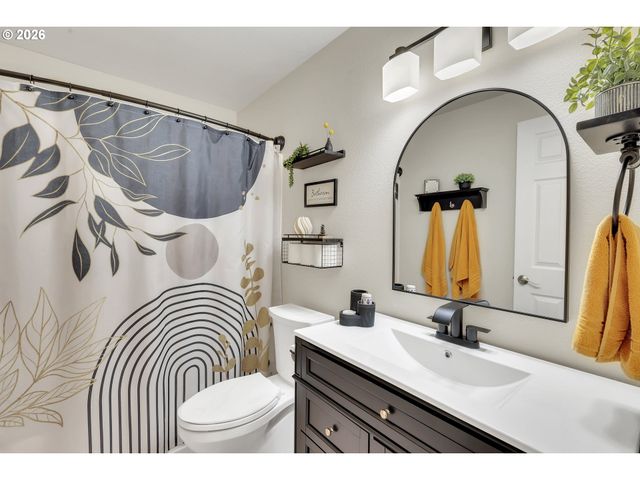 16431 Nw CHARLAIS St, Beaverton, OR 97006