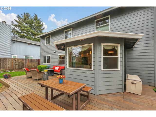 16431 Nw CHARLAIS St, Beaverton, OR 97006