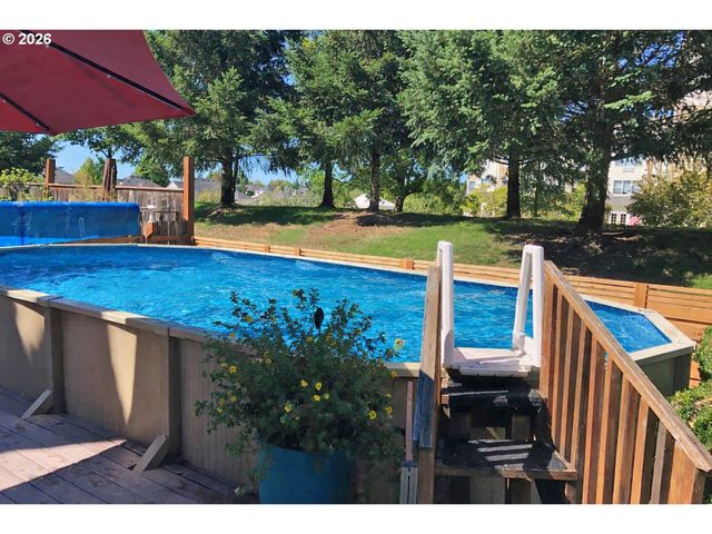 16431 Nw CHARLAIS St, Beaverton, OR 97006