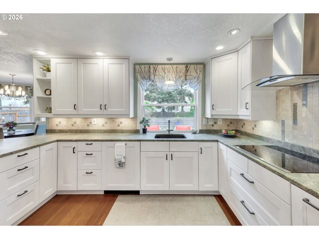 16431 Nw CHARLAIS St, Beaverton, OR 97006