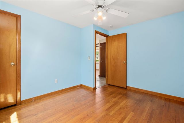 21 Ashley Street, Cranston, RI 02920