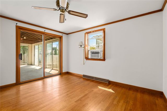 21 Ashley Street, Cranston, RI 02920