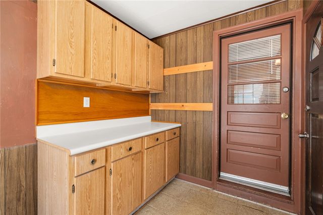 21 Ashley Street, Cranston, RI 02920