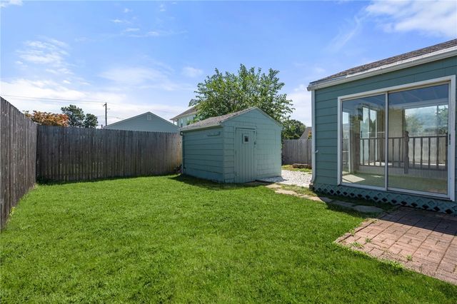 21 Ashley Street, Cranston, RI 02920