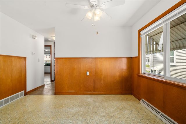 21 Ashley Street, Cranston, RI 02920