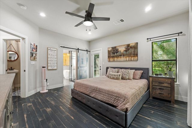 6075 Highline Drive, Montgomery, TX 77316