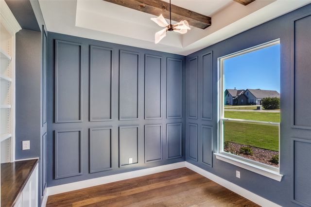 555 Aermotor Loop, Weatherford, TX 76085