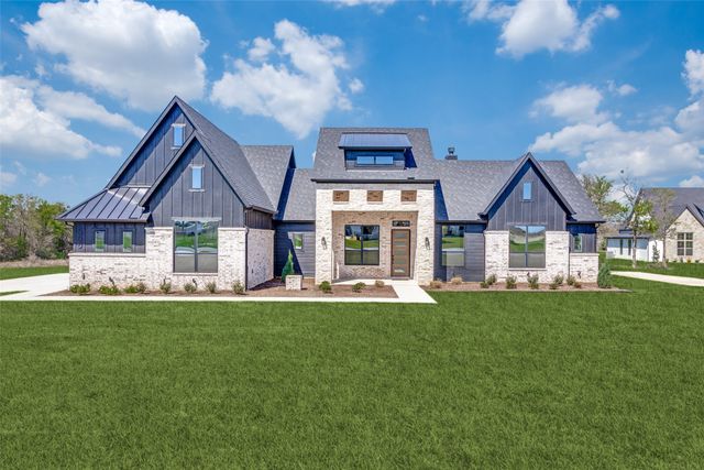 555 Aermotor Loop, Weatherford, TX 76085