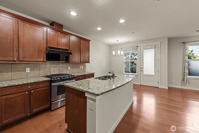 1119 NE Hickory Lane, Issaquah, WA 98029