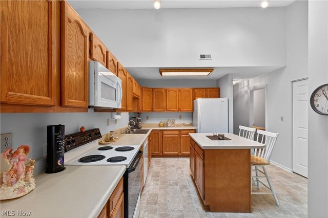 1909 Saddlebrook Circle, Wooster, OH 44691