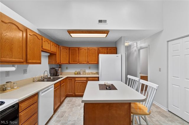 1909 Saddlebrook Circle, Wooster, OH 44691